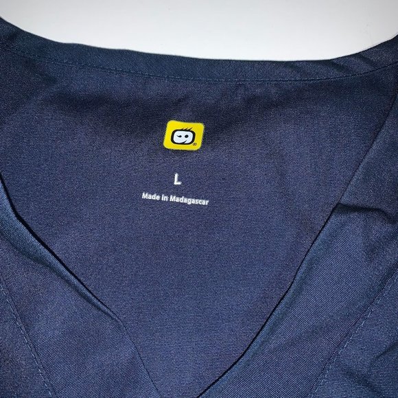 π2/$20πWONDERWINK Women's Scrubs Bravo 5 Pocket V-Neck Top, Navy, Large - Picture 6 of 14